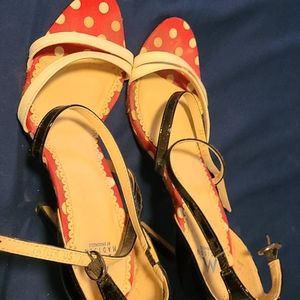 Madison brand Black patent heels